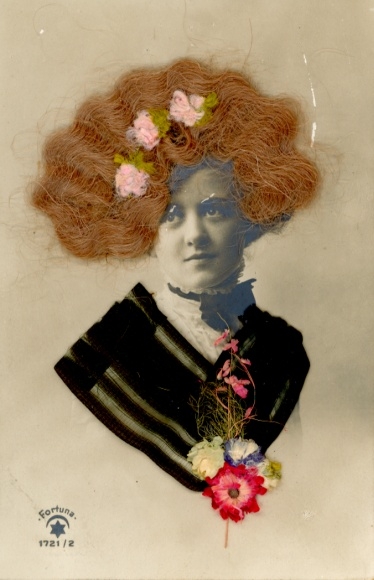 Real hair portrait of a woman, portrait, flowers