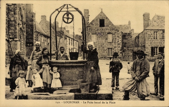Postcard Locronan Finistère, The banal fountain of the place