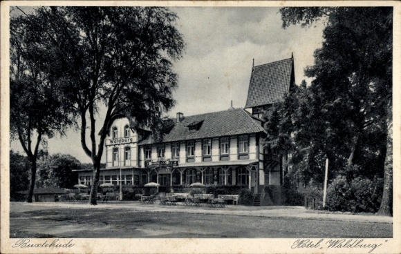 Postcard Buxtehude in Lower Saxony, Hotel Waldburg, building with plate-sized windows, trees in the foreground...
