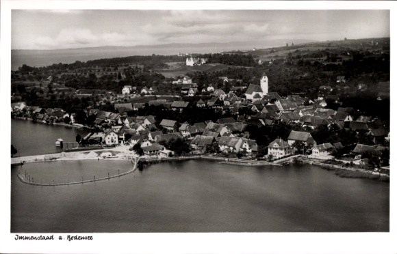 Ak Immenstaad am Bodensee, Luftaufnahme von Immenstaad, Bodensee, Häuser, Wald, Wasser