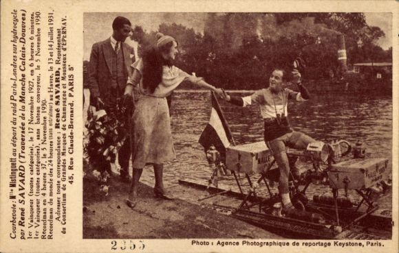 Postcard Mistinguett, Raid Paris Londre sur hydrocycle, pedal boat
