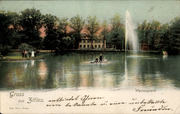 Ak Zittau in Sachsen, Weinaupark, Wasserfontäne, Boot auf See, Bäume, Grüntöne