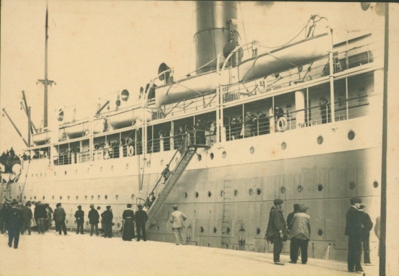 foto Barcelona Catalonië, stoomschip Plata in de haven, SGTM