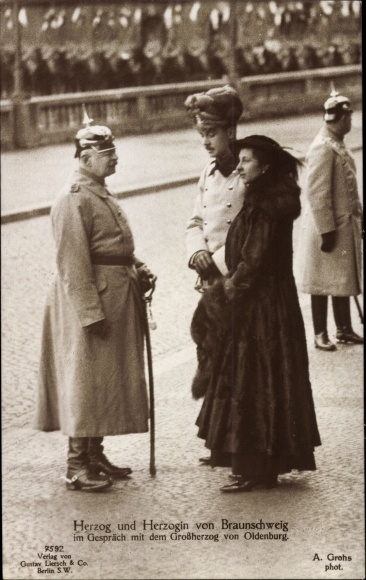 Postcard Duke Ernst August of Brunswick, Princess Victoria Luise of Prussia, Grand Duke Oldenburg