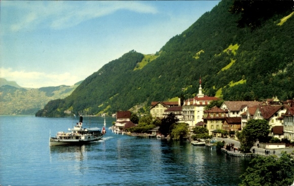 Postcard Gersau Canton Schwyz, partial view of the town on Lake Lucerne, salon steamer