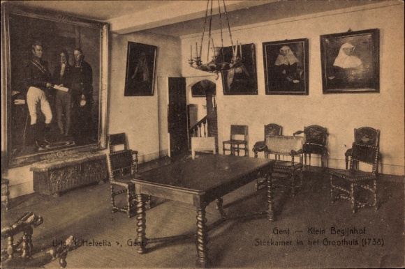 Postcard Gand Gent East Flanders, paintings, table, chairs, room in the Klein Begijnhof, Ghent