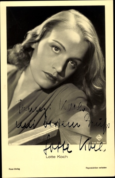 Postcard actress Lotte Koch, portrait, autograph