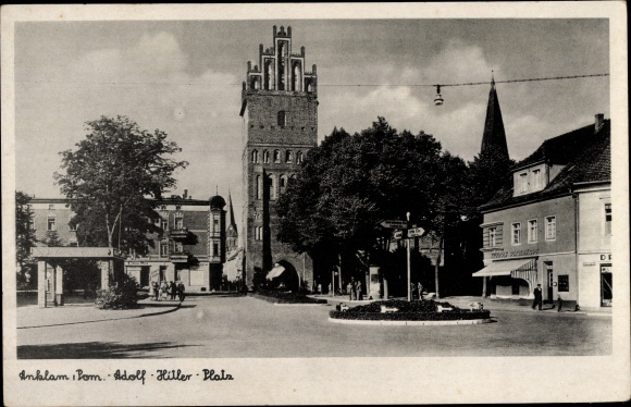 Ak Anklam in Mecklenburg Vorpommern, Adolf Hitler-plein, toren, benzinestation