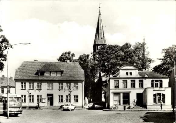 Photo Postcard Warin in Mecklenburg, town hall