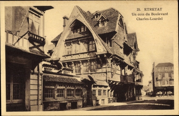Ak Étretat Seine Maritime, Altbaum, Straßenszene, Boulevard Charles-Lourdel