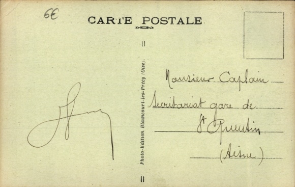 Postcard Garches Hauts de Seine, Le Boulevard de la Station et le Monument aux Morts