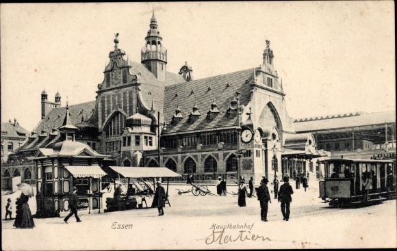 Postcard Essen im Ruhrgebiet, main station, street side, tram