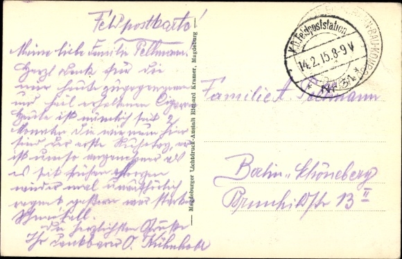 Postcard Guignicourt Aisne, small station with grenade hole, soldier