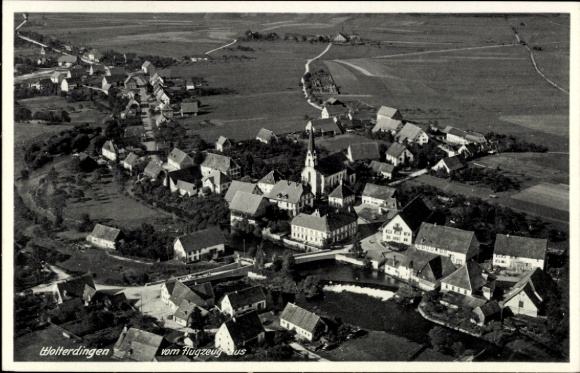 Ak Wolterdingen Soltau Lüneburger Heide, Luftaufnahme,  Kirche, Wohnhäuser, Landschaft