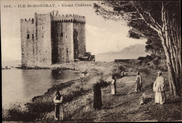 Postcard Ile Saint Honorat Îles de Lérins Alpes Maritimes, Vieux Château, coastal landscape, people i