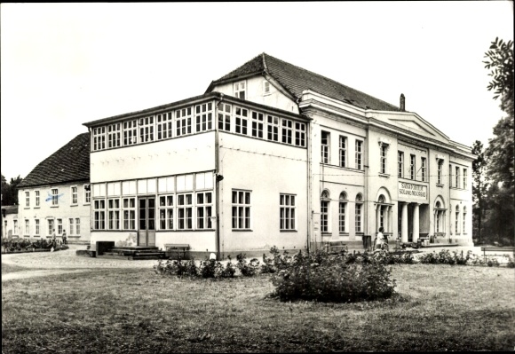 Postcard Bad Salzungen in Thuringia, sanatorium, s building, garden, black and white photo