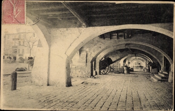 Postcard Uzès Gard, Les Arcades