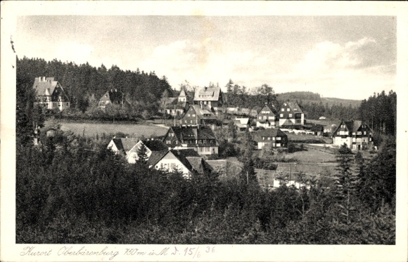 Ak Oberbärenburg Altenberg im Erzgebirge, Kurort  malerische Landschaft, viele Häuser