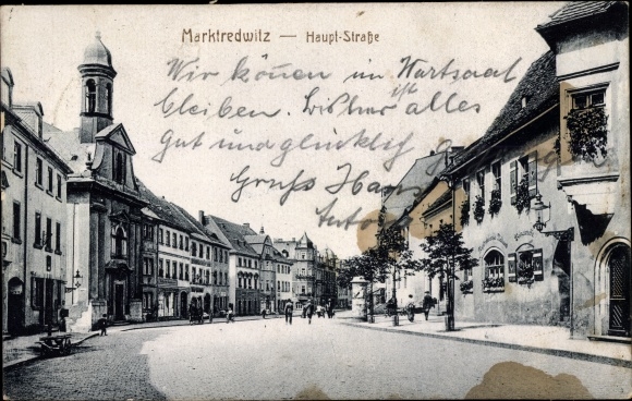 KP Marktredwitz w Górnej Frankonii, widok na główną ulicę, przechodniów