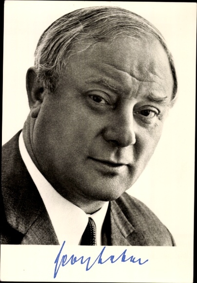 Postcard politician Georg Leber, Federal Minister of Transport, SPD, autograph
