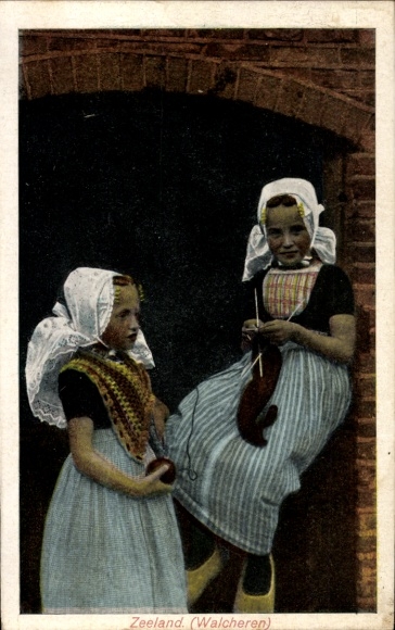 Postcard Walcheren Zeeland, girl in Dutch folk costume