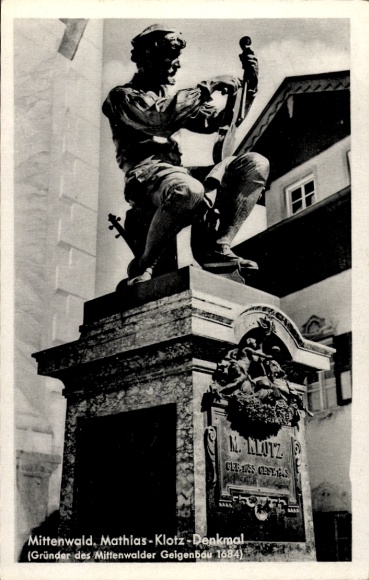 Ak Mittenwald in Oberbayern, Denkmal Mathias Klotz, Gründer des Mittenwalder Geigenbau 1684