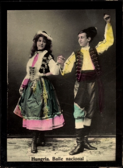 Photo Hungary, Baile nacional, Couple in folk costumes