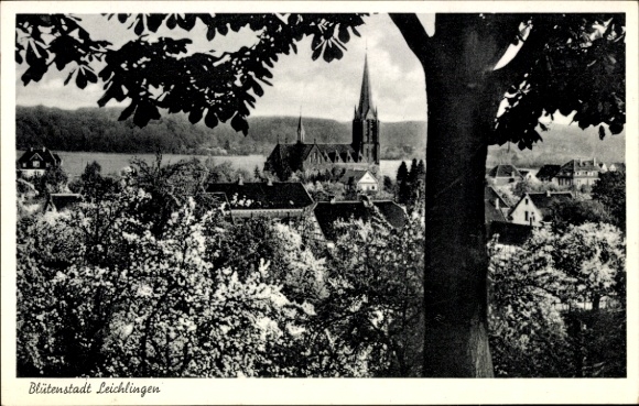 Ak Leichlingen im Rheinland, Schwarz-Weiß-Bild, Stadtansicht, Kirche, Blütenstadt Leichlingen