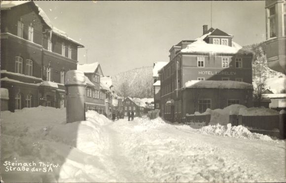 Foto Ak Steinach im Thüringer Wald, Hotel Loreley, Straße der SA, Winteransicht