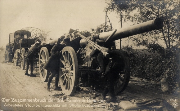 Postcard Collapse of the Italian Army in Venice, captured flat-track gun, motor covering