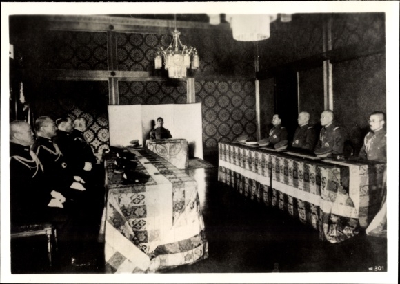 Photo Hoffmann, H., Emperor of Japan, supreme commander of japan. Wehrmacht meeting in December 1941