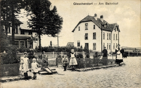Ak Gleschendorf Scharbeutz in Ostholstein, am Bahnhof