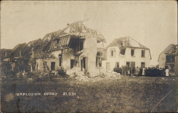 Photo Postcard Oppau Ludwigshafen am Rhein, explosion of the nitrogen factory in 1921, destroyed houses