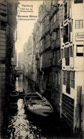 Postcard Hamburg Altona Neumühlen Oevelgönne, Venice-like canals, boats, historic buildings
