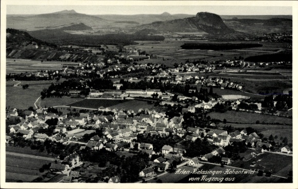 Ak Singen Hohentwiel Baden Württemberg, Luftaufnahme von Arlen-Rielasingen- Landschaft, Häuser