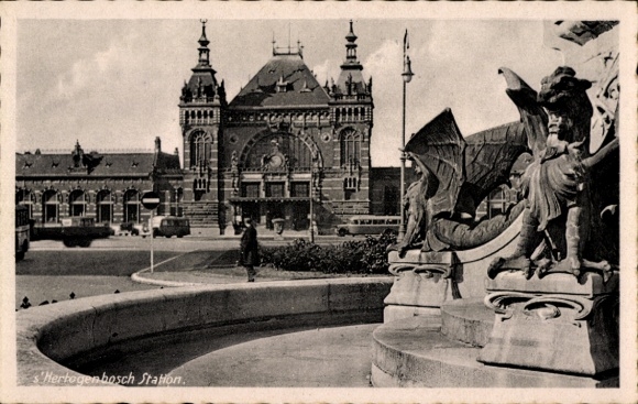 Postcard 's Hertogenbosch North Brabant Netherlands, train station, fountain