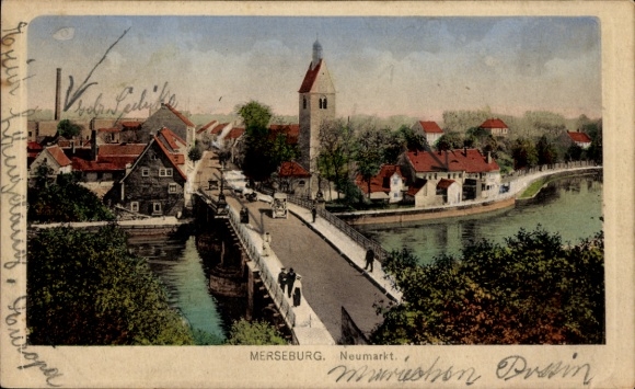 Ak Merseburg an der Saale, Brücke, Neumarkt, Altstadt, Häuser, Fluss, Bäume