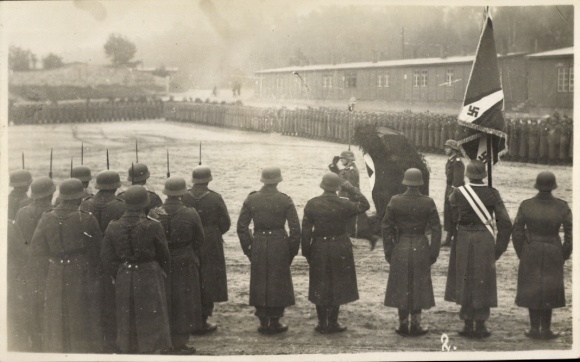 zdjęcie KP Hagenow w Meklemburgii, szkoła pilotów B 35, Luftwaffe, ok. 1942 r., przysięga