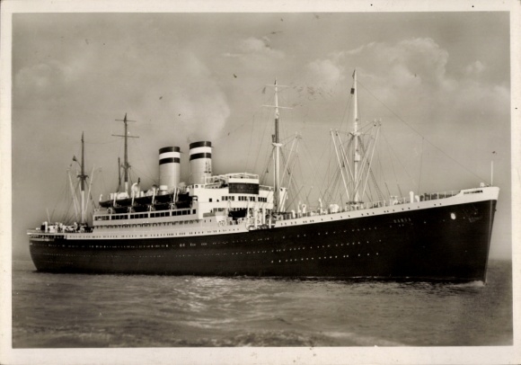 Picture of the fast steamer Hansa, HAPAG, photographer Hans Hartz