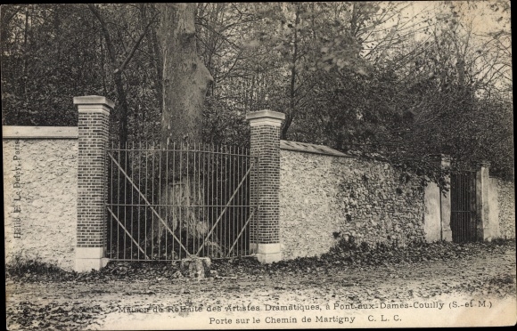Ak Pont aux Dames Couilly Seine-et-Marne, Maison de Retraite des Artistes Dramatiques, Porte