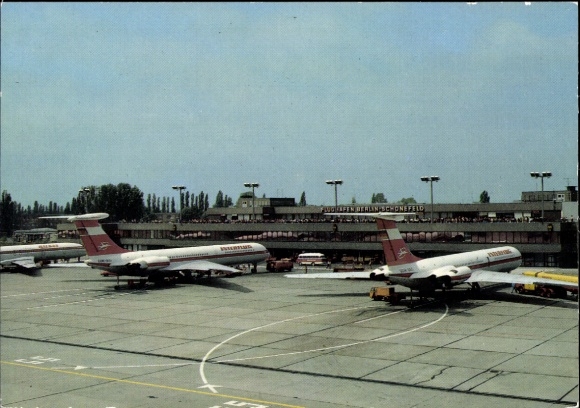 Postcard Schönefeld near Berlin, Airport, Interflug DDR 3EC, passenger aircraft