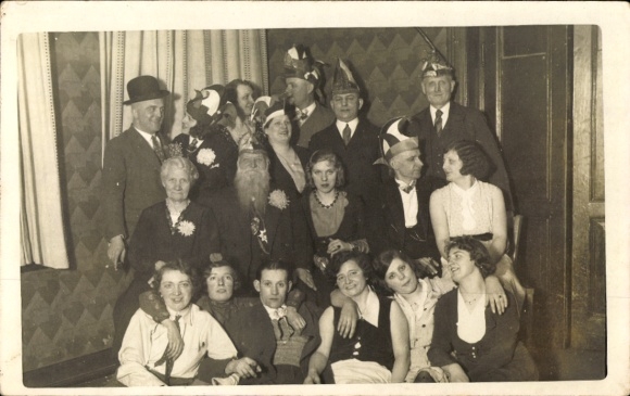 Zdjęcie KP Ehrenfeld Kolonia nad Renem, karnawał 1933, zdjęcie grupowe