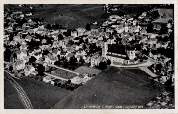 Ak Lindenberg im Allgäu Schwaben, luchtfoto van Lindenberg, gebouwen, groene zones, zeer gedetailleerd