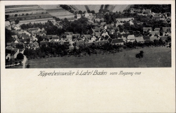 Ak Kippenheimweiler Lahr in Baden Schwarzwald, Luftaufnahme von  Lahr/Baden, Häuser, Landschaft