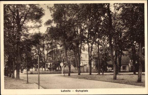 Postcard Lehnitz on the Oranienburg Nordbahn in the district of Oberhavel, Gutsplatz