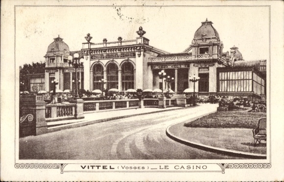 Ak Vittel Lothringen Vosges, Le Casino, Gebäude mit Säulen, nostalgische Architektur,  Fotografie