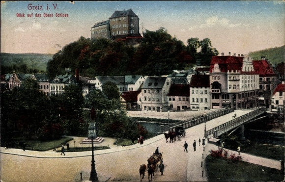 Ak Greiz im Vogtland, Brücke, Blick auf Oberes Schloss