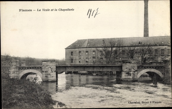 Postcard Fismes Marne, La Vesle and the Hat Shop