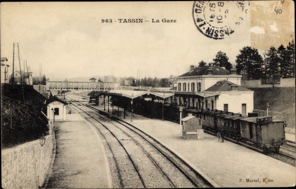 Postcard Tassin the Half Moon Rhone, La Gare