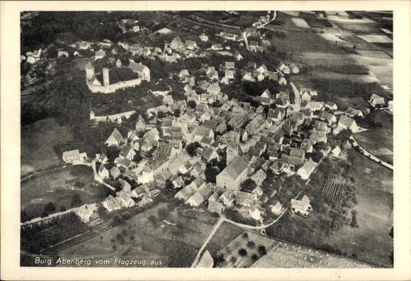Ak Abenberg in Mittelfranken, Luftaufnahme von  Burg  viele Häuser